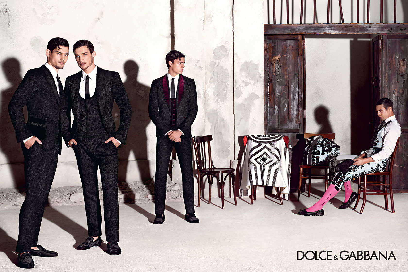dolce-and-gabbana-summer-2015-men-advertising-campaign-02-zoom