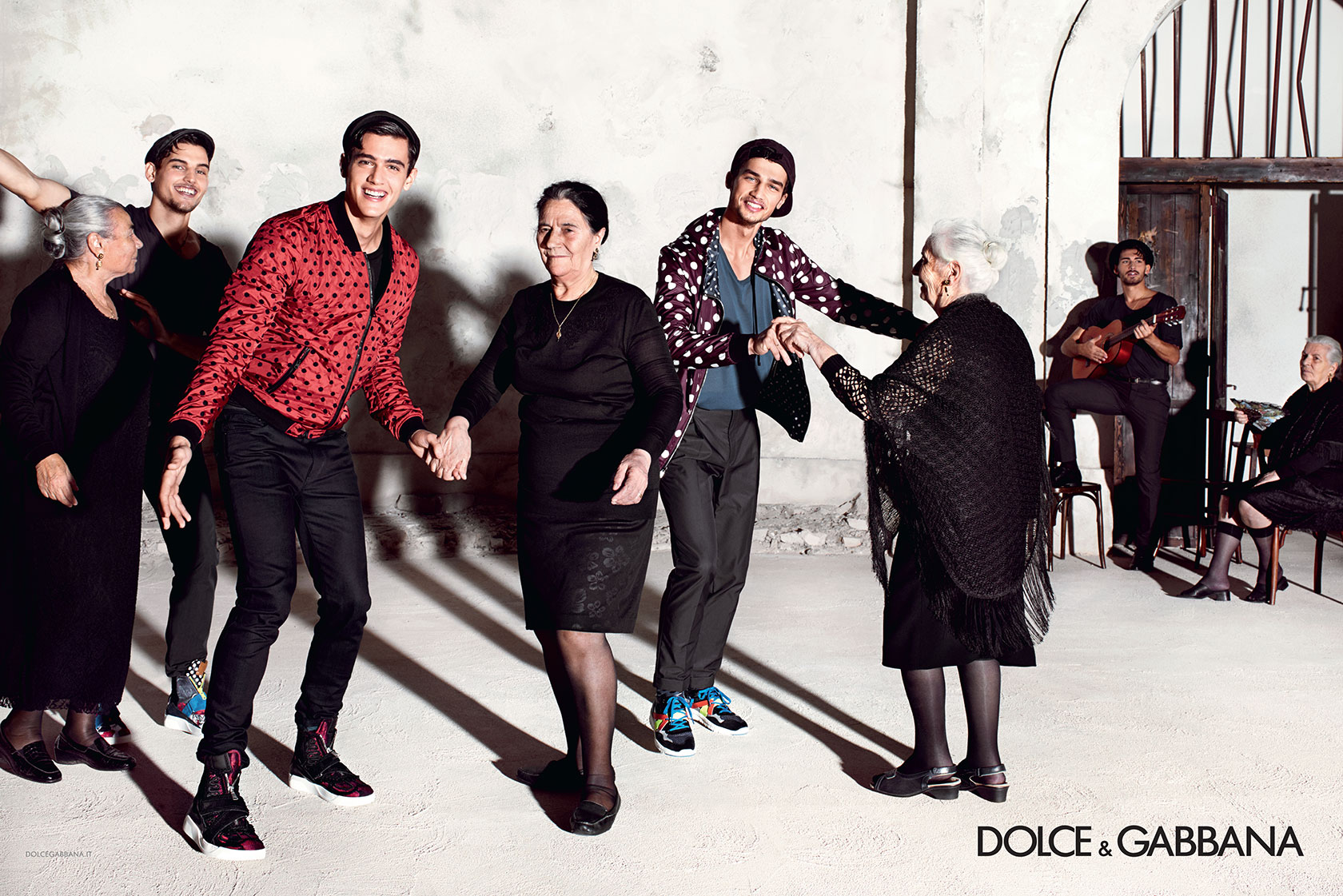 dolce-and-gabbana-summer-2015-men-advertising-campaign-06-zoom