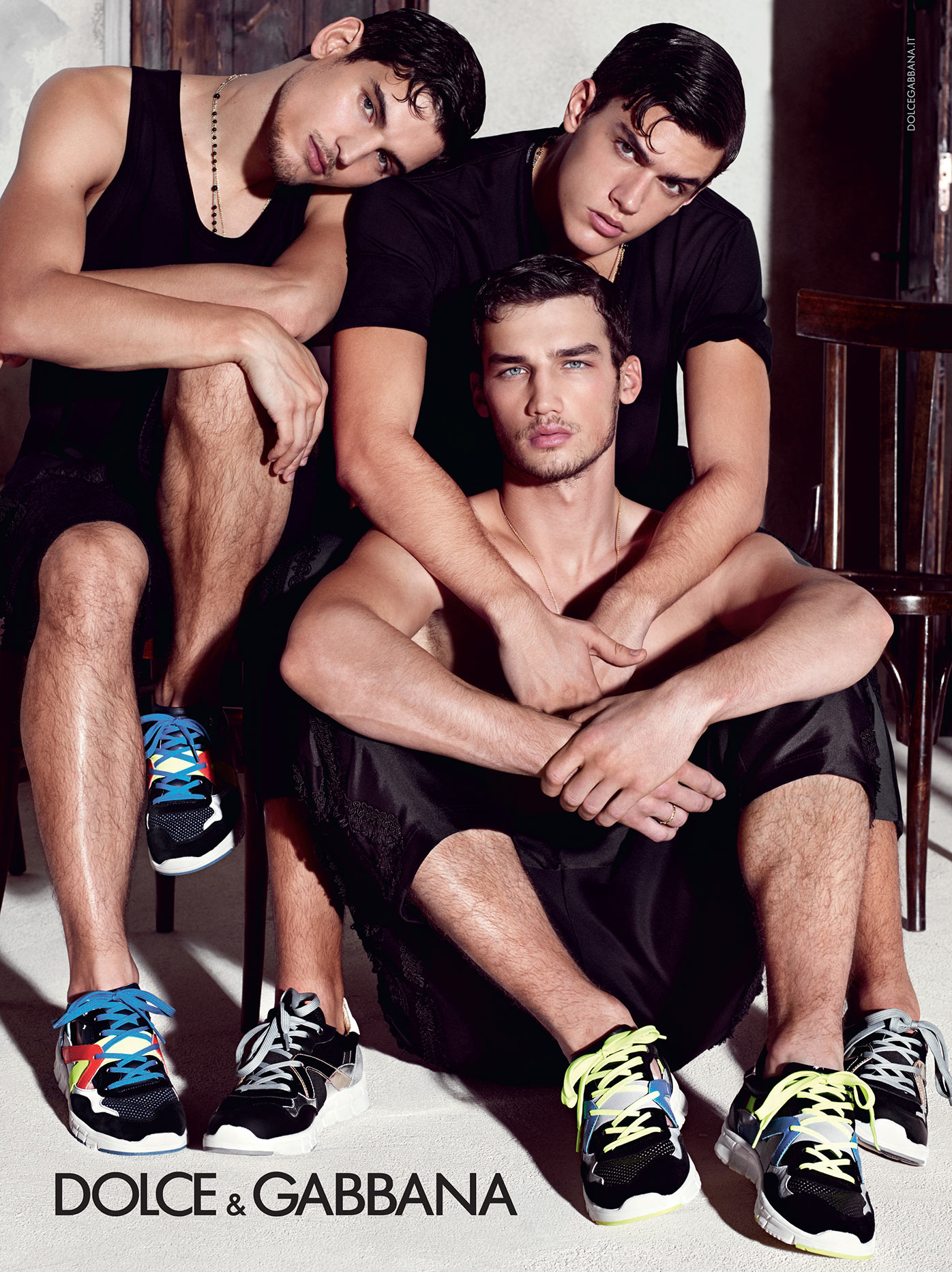 dolce-and-gabbana-summer-2015-men-advertising-campaign-08-zoom