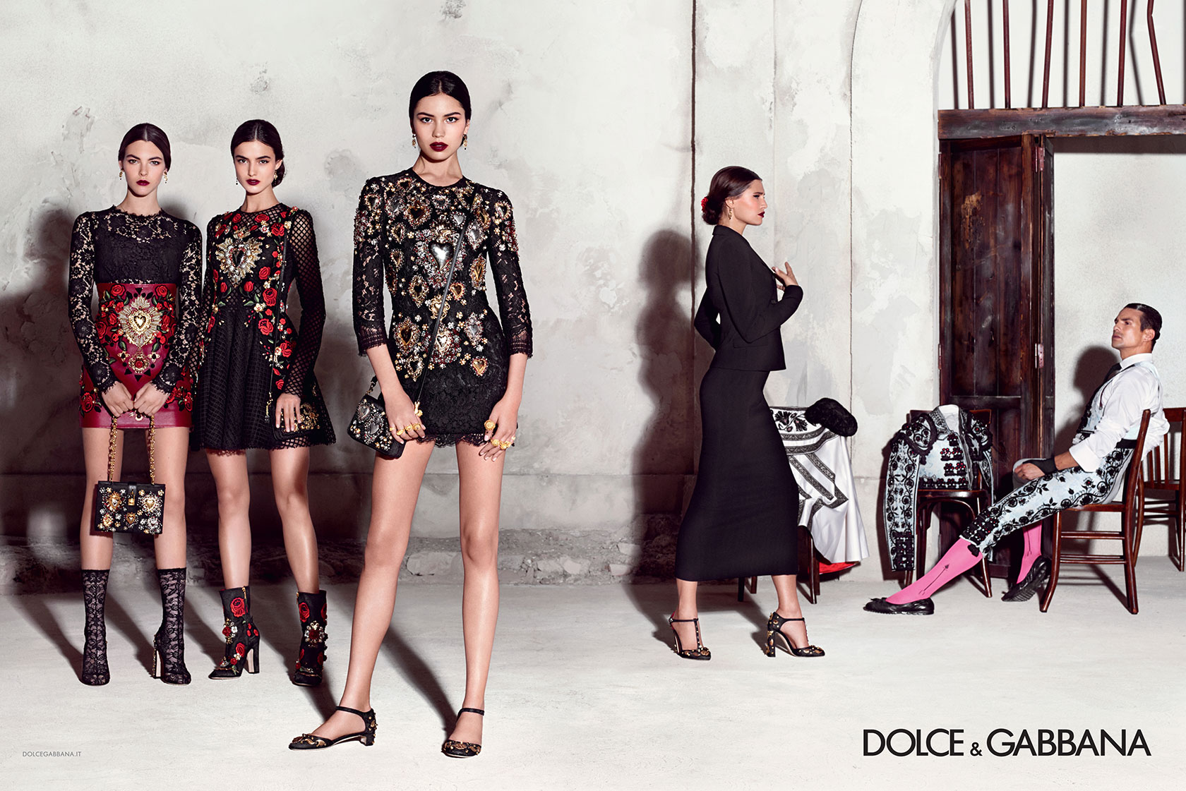 dolce-and-gabbana-summer-2015-women-advertising-campaign-02-zoom