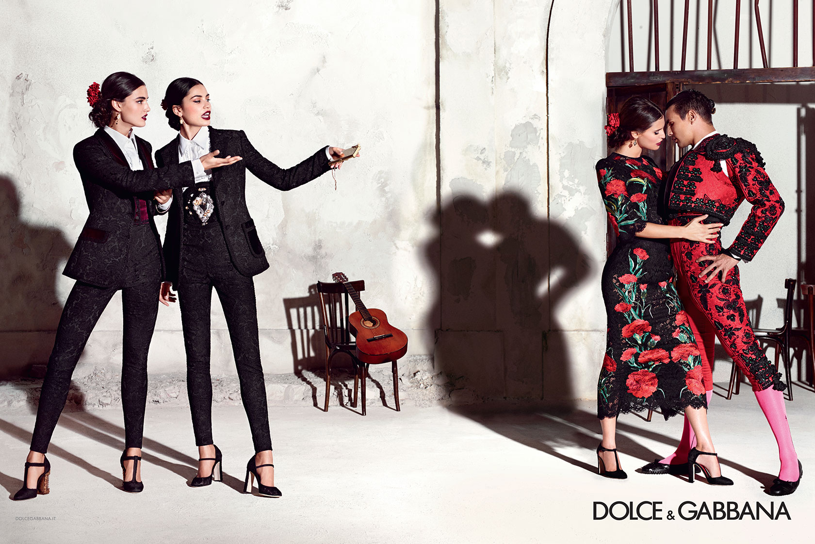 dolce-and-gabbana-summer-2015-women-advertising-campaign-05-zoom